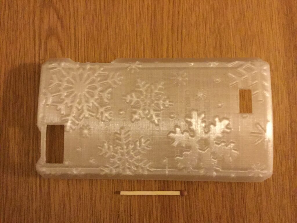 Plaque translucide à motifs — réalisation de l’atelier 3D Fabbtory